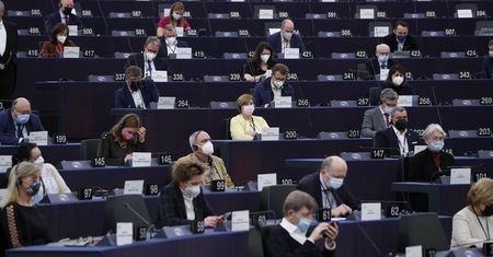 W europarlamencie debata nad sytuacją Polski. W tle setki miliardów z Funduszu Odbudowy
