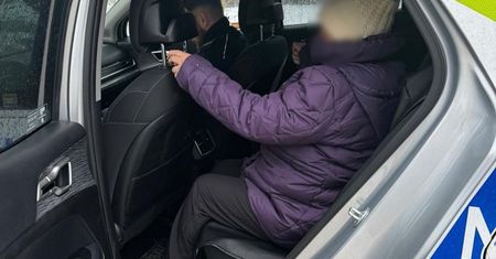 Weszli do mieszkania 68-latki. Termometr wskazywał -7 st. C