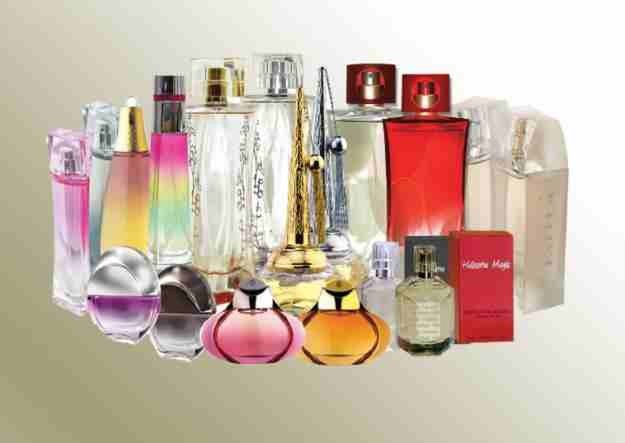100 tysięcy flakonów podrobionych perfum