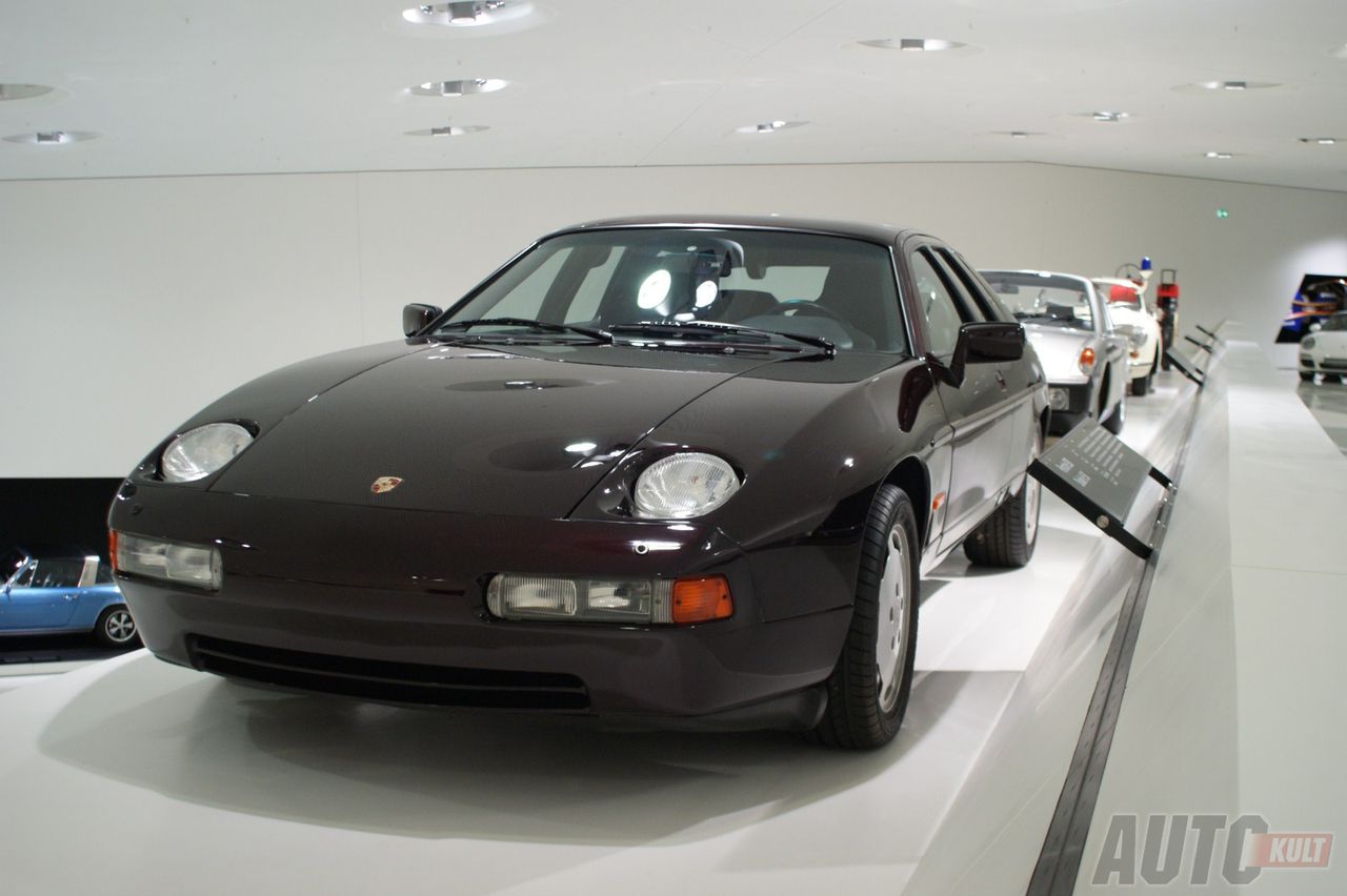 Porsche 928 Viertuerer