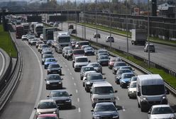 Warszawa. Betoniarka uderzyła w ciężarówkę. Utrudnienia na S8