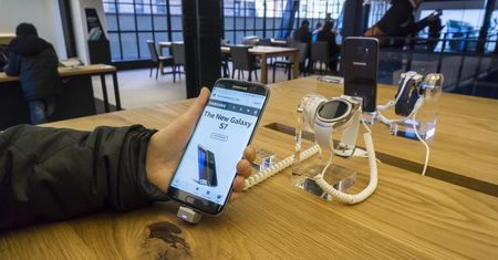 Najpopularniejsze smartfony w Polsce. Huawei nadal za Samsungiem