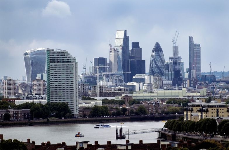 Brytyjscy importerzy mieli oszukiwać. KE chce, by zapłacił teraz za to Londyn