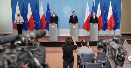 Rząd będzie walczył z podpaleniami wysypisk. Morawiecki zapowiada zmiany
