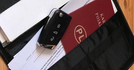 Umowa sprzedaży samochodu przygotowana przez prawnika. Z korzyścią dla kupującego