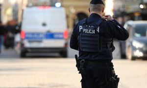 Policjant podejrzany o włamywanie się do domów. Wykorzystywał swoją wiedzę