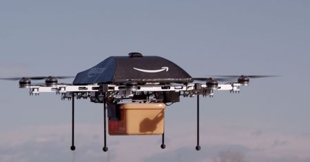Dronowe dostawy coraz bliżej (przynajmniej w USA)