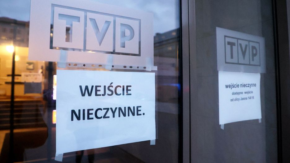 Wejście do budynku TVP zostało zablokowane dla części pracowników