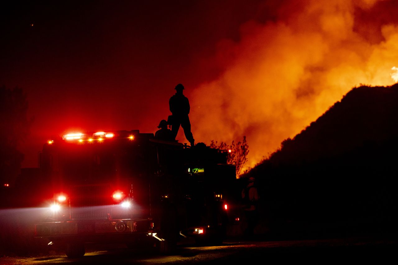 Massive fires have erupted again in California, near the city of Castaic.
