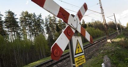 Krócej, szybciej i bezpieczniej pojadą pociągi kursujące po Centralnej Magistrali Kolejowej