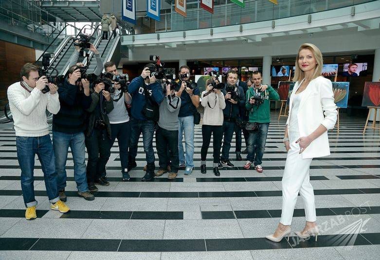 Joanna Moro pozuje do zdjęć fotoreporterom!