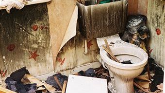 Urzędniczka trafiła do szpitala przez eksplodującą toaletę 1