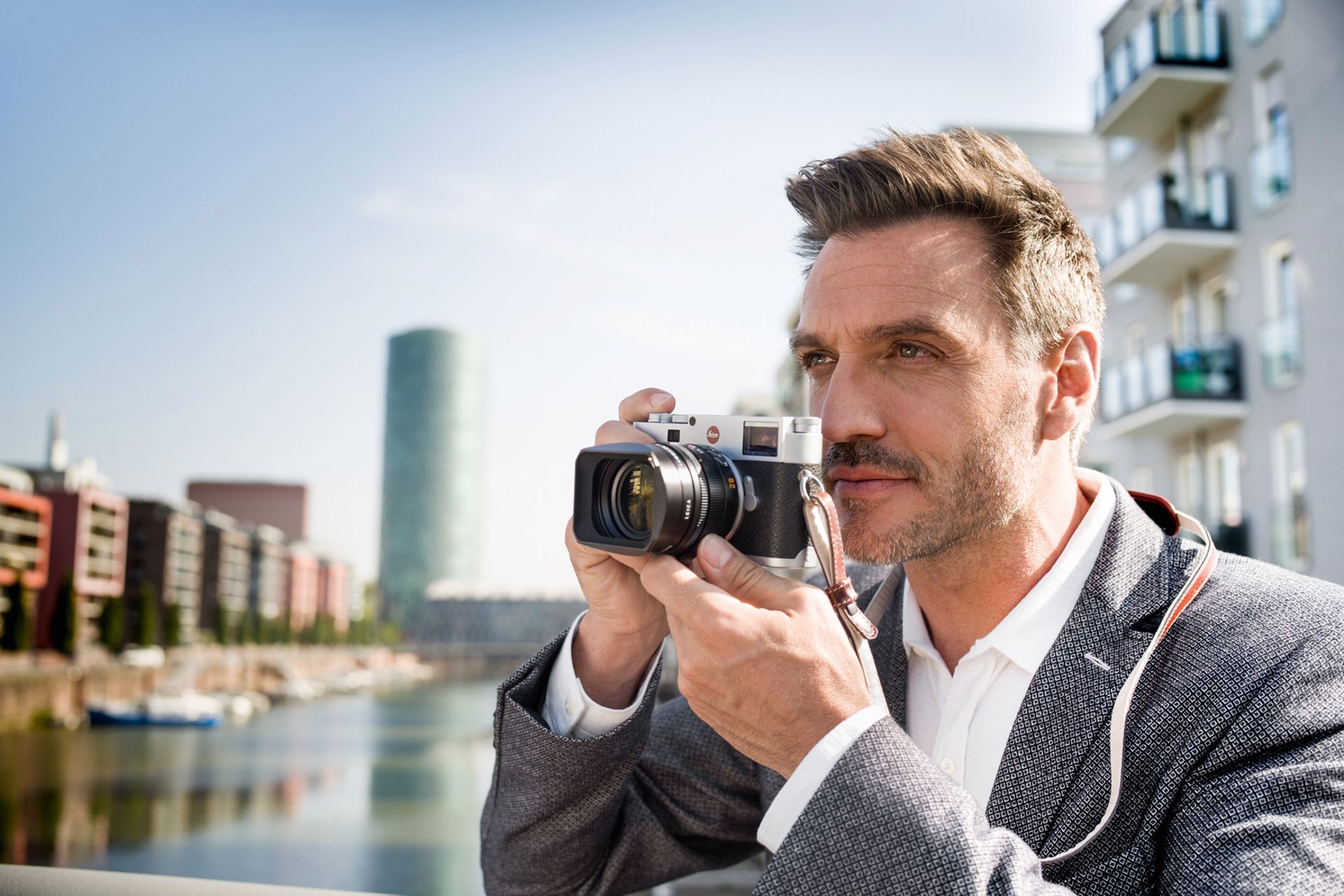 Oto Leica M10 z nową matrycą, Wi-Fi i odchudzonym korpusem 15