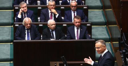 "Jesteśmy zadowoleni". PiS cieszy się z decyzji Andrzeja Dudy. Wąsik z Kamińskim mają plan