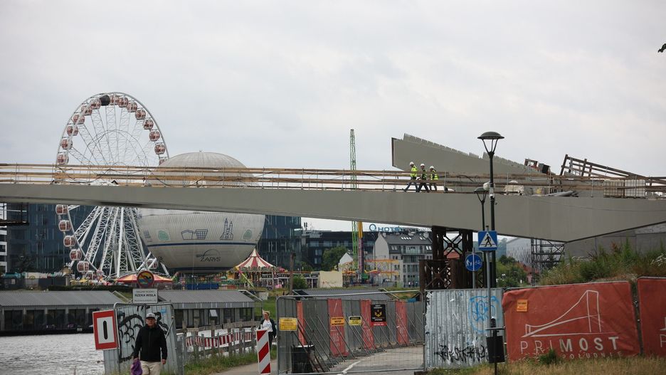 Prace przy budowie kładki są zaawansowane, a miasto teraz zleca analizę krajobrazową 