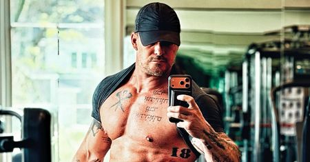 Hollywoodzki twardziel w formie życia. Pokazał zdjęcie z siłowni