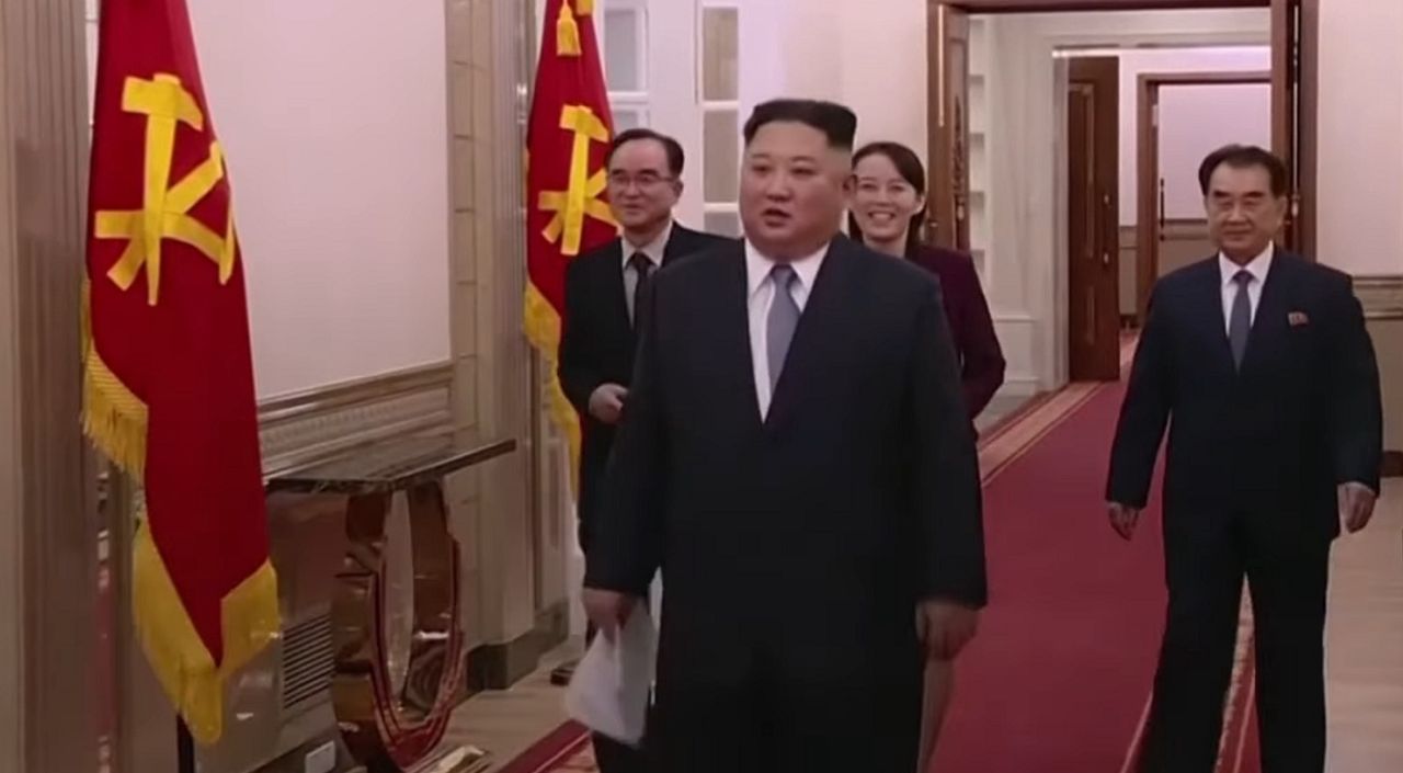 Korea Północna zapowiada dalsze zbrojenia nuklearne. Kim Dzong Un z nowym stanowiskiem - Korea Północna. Kim Dzong Un zapowiada dalsze zbrojenia nuklearne