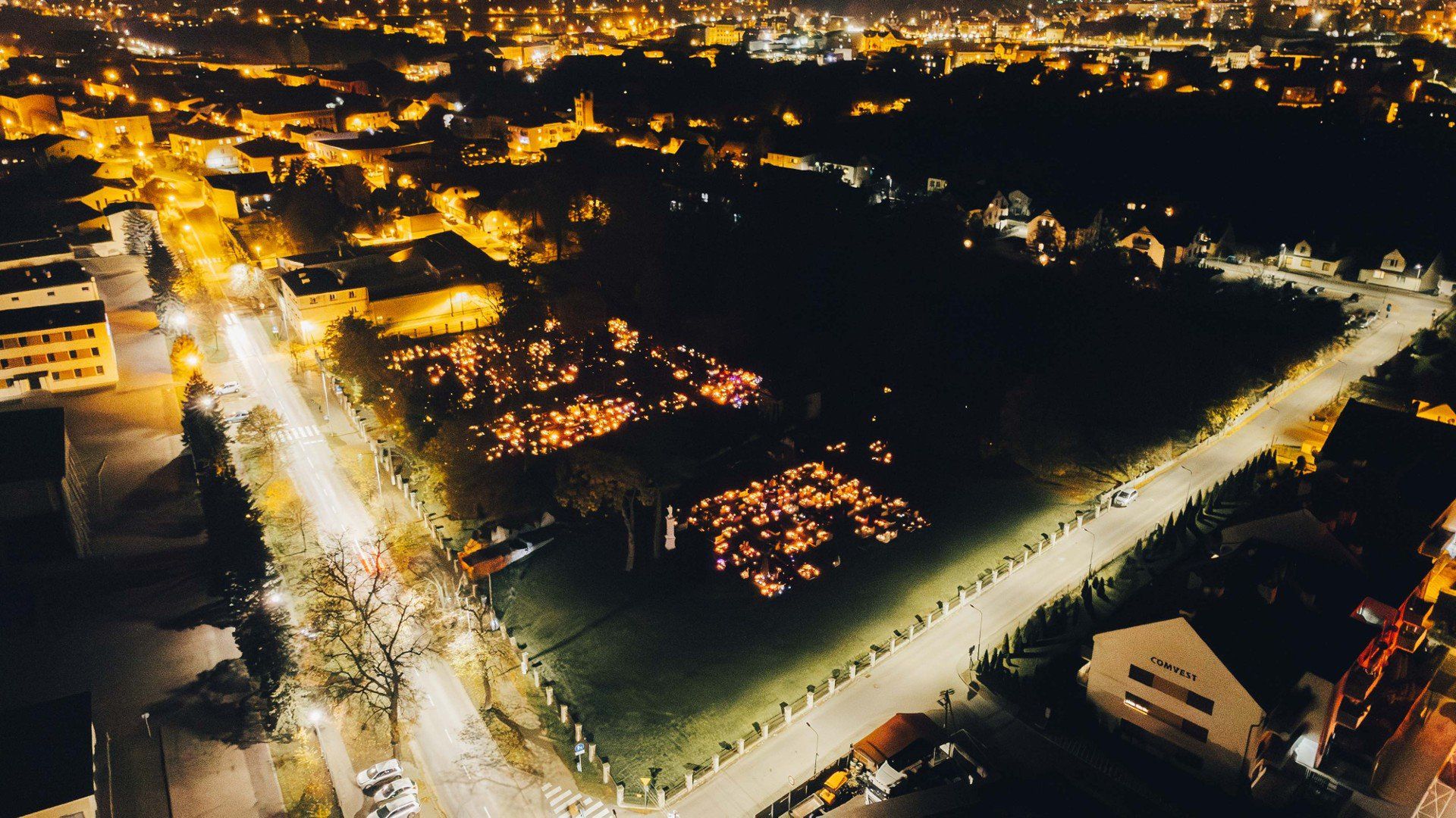 Rozświetlone cmentarze Wągrowca - chwile zadumy i pamięci