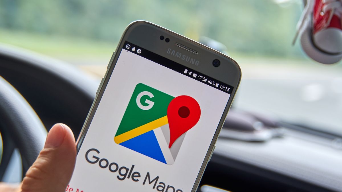 Asystent Google z nowościami w Mapach Google. (depositphotos)