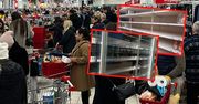 "Ludzie kupują wszystko". Szaleństwo w sklepach, tłumy i puste półki