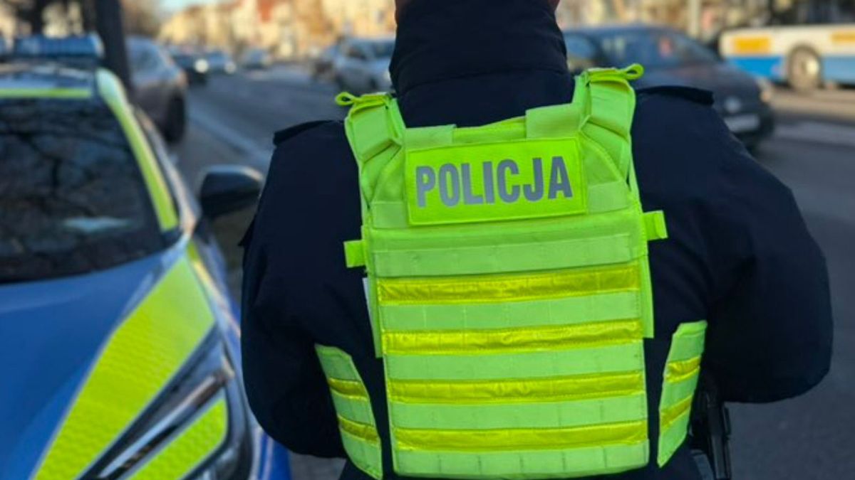 Dwóch policjantów podejrzanych o podrzucanie narkotyków