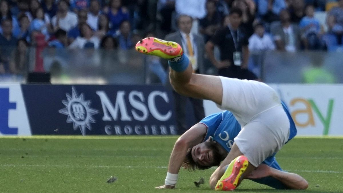 PAP/EPA / Cesare Abbate / Mecz Serie A: SSC Napoli - US Lecce