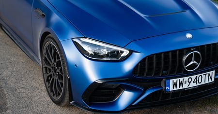 Mercedes-AMG rezygnuje z czterocylindrowego C63. Będzie większy silnik