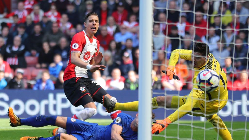 Zdjęcie okładkowe artykułu: Getty Images / Warren Little / Na zdjęciu: Jan Bednarek strzela gola w meczu z Chelsea