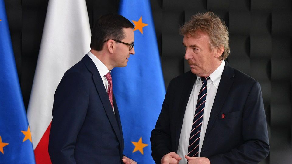 PAP / Bartłomiej Zborowski / Na zdjęciu od lewej: Mateusz Morawiecki i Zbigniew Boniek