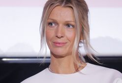 Zapomnij o sukience w neutralnym kolorze. Magda Mołek prezentuje nowy trend