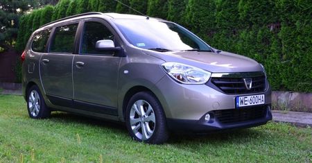 Dacia Lodgy - niedrogi i praktyczny rumuńśki van z Maroka