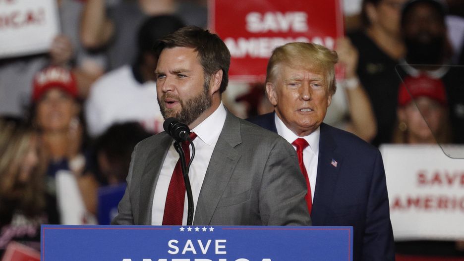 Senator J.D. Vance z byłym prezydentem USA Donaldem Trumpem