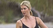 Przyodziana w bikini Ivanka Trump surfuje na plaży w Kostaryce. Forma marzenie?
