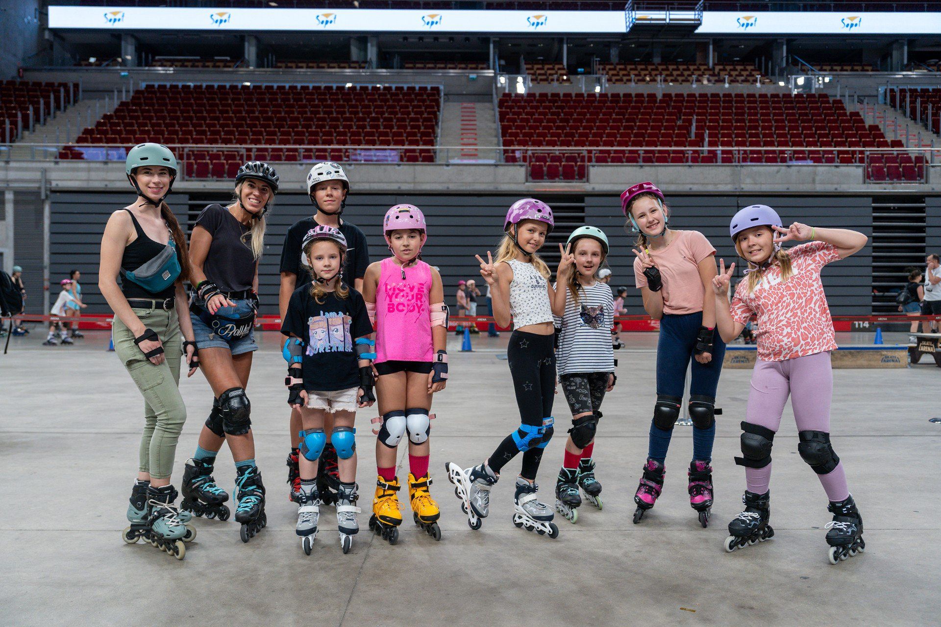 Rolkowiska w hali Ergo Arena cieszą się dużą popularnością. Na idealnie gładkiej płycie obiektu można jeździć za darmo