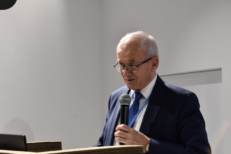 Tchórzewski przekonuje, że dzięki rekompensatom "nie będzie podwyżek w sprawach związanych z energią elektryczną".