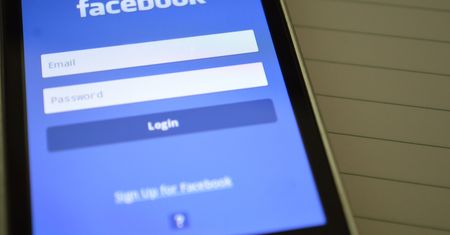 Błąd w Facebook Messengerze sprawił, że stare rozmowy wróciły po latach