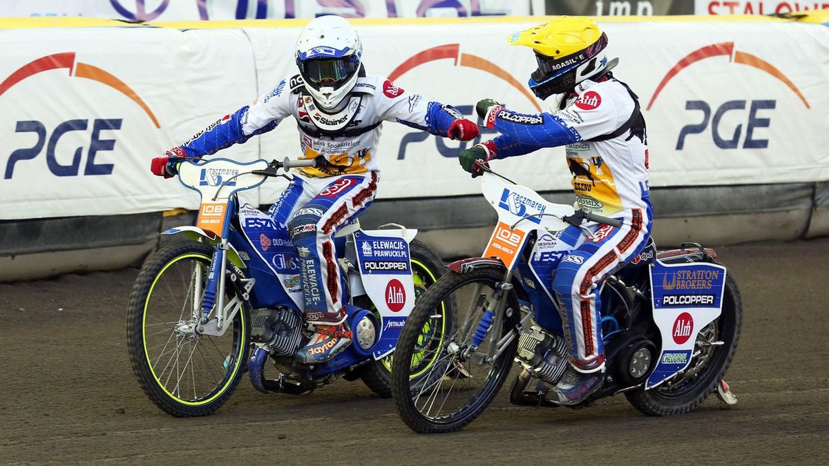 WP SportoweFakty / Łukasz Trzeszczkowski / Na zdjęciu: juniorzy Fogo Unii: Bartosz Smektała (kask biały) i Dominik Kubera (kask żółty)