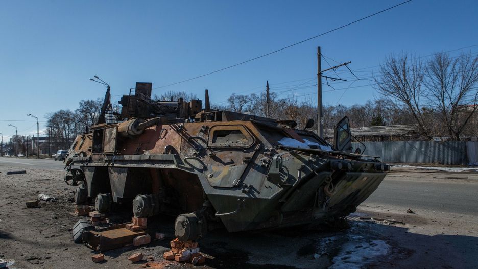Wojna na Ukrainie - sytuacja w CharkowieKHARKIV, UKRAINE - MARCH 15: Armored vehicle destroyed during the fighting between the Ukrainian army and Russian forces in Kharkiv, Ukraine, on March 15, 2022. Andrea Carrubba / Anadolu Agency/ABACAPRESS.COMAA/ABACA