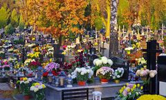 Zarzuty ograbienia nagrobków w Nowym i Starym Sączu dla trzech osób