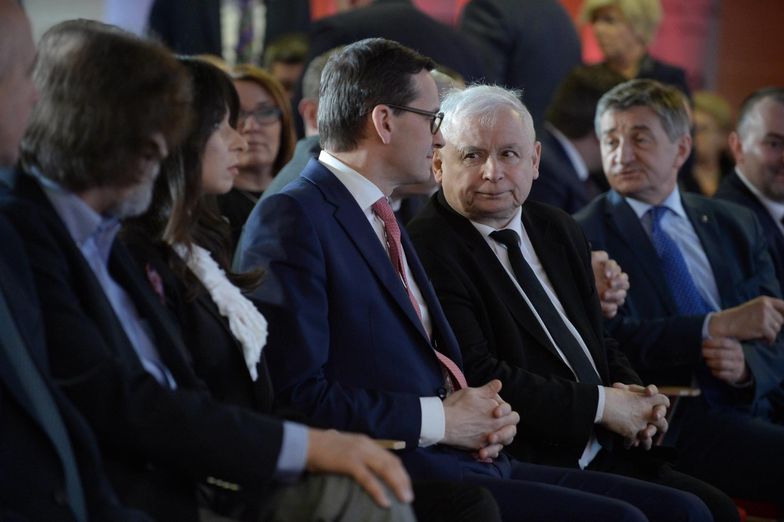 Premier Morawiecki wciąż nie ma pomysłu na realizację życzenia prezesa Kaczyńskiego.
