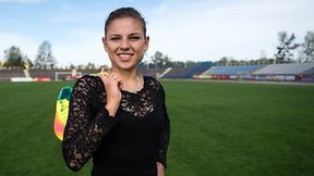 Krótka sukienka i czarne szpilki. Seksowna sesja czołowej polskiej piłkarki