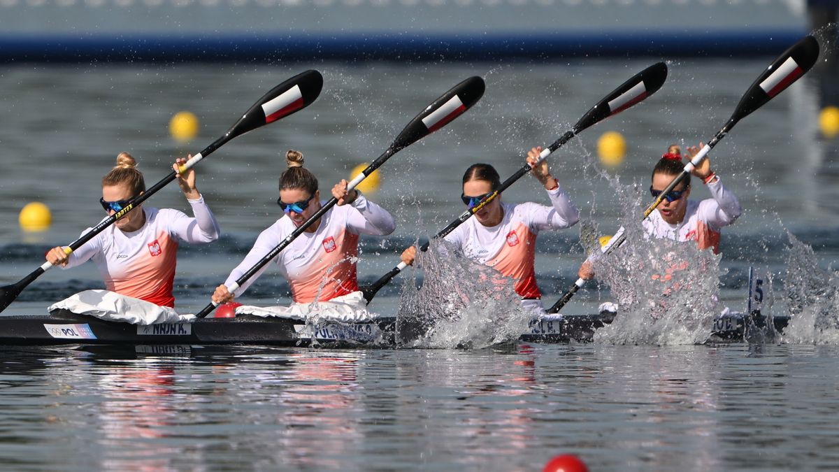 PAP / Adam Warżawa / Na zdjęciu: Polskie kajakarki w składzie: Karolina Naja, Anna Puławska, Adrianna Kąkol i Dominika Putto