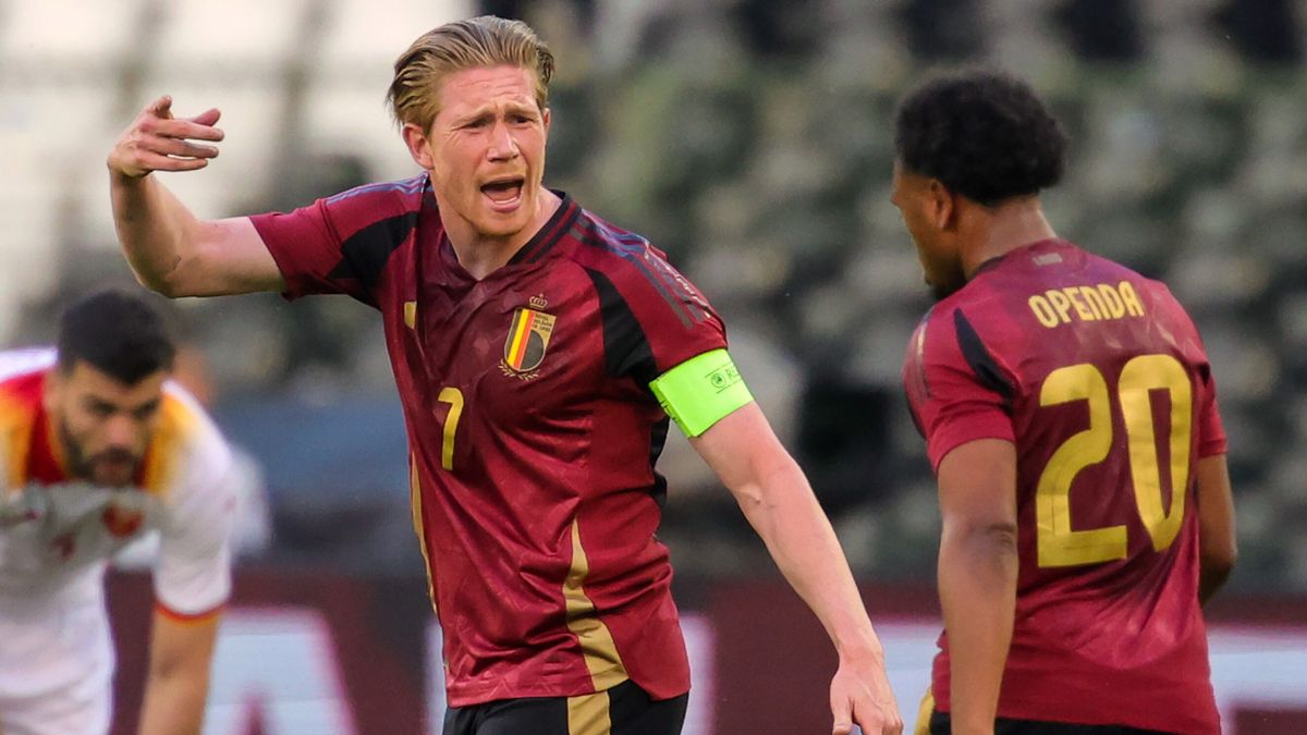 PAP/EPA / OLIVIER MATTHYS / Na zdjęciu: Kevin De Bruyne rozegrał w środę swój setny mecz w reprezentacji Belgii