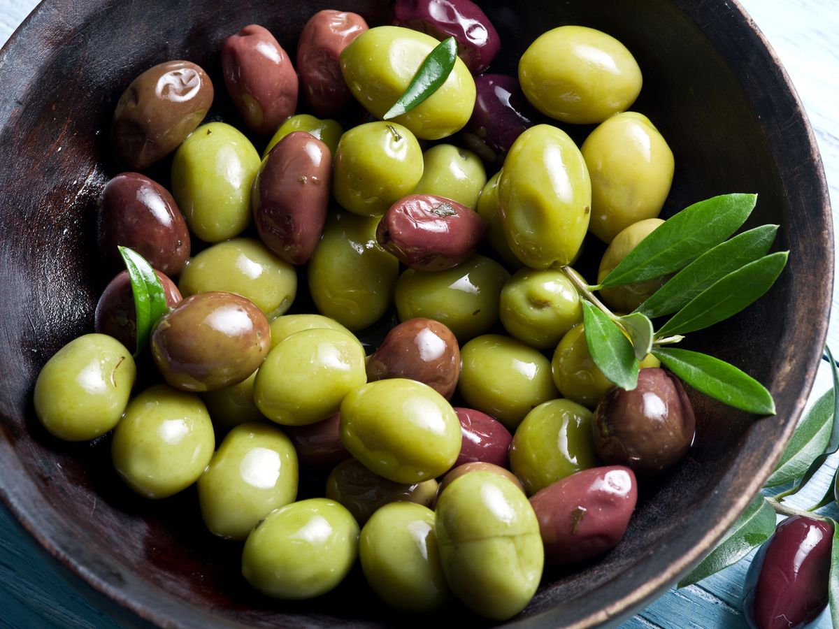 Od oliwek do oliwy - zdradzamy oliwkowe sekrety 