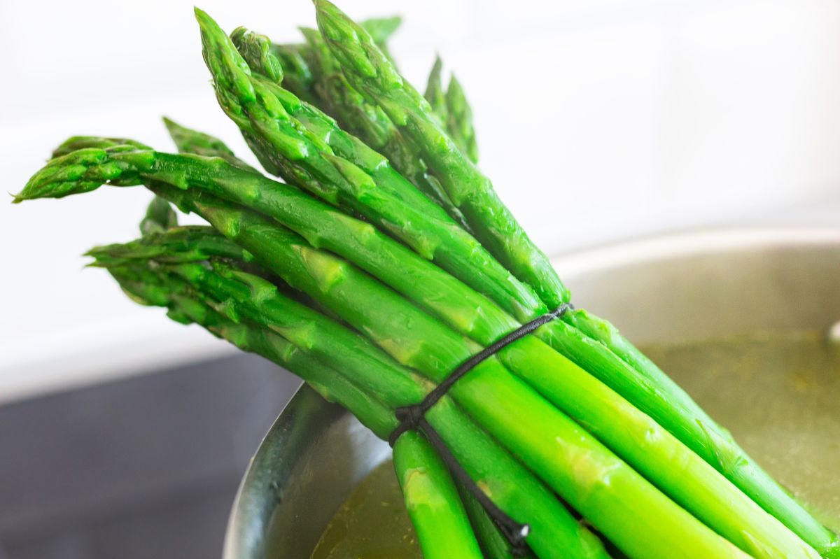 Küchentrick: So wird bitterer Spargel zum Genussmoment