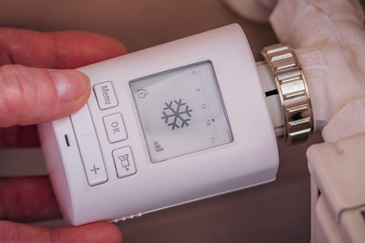Obowiązek utrzymania temperatury w mieszkaniu. Kiedy za wychłodzenie lokalu można otrzymać karę?