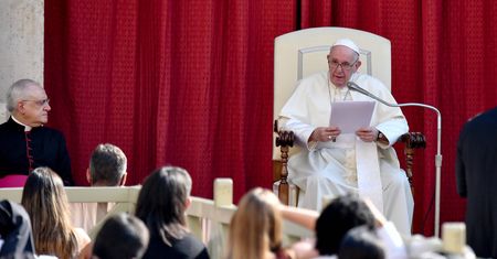 Papież Franciszek spotkał się z rodzicami osób LGBT. Padły ważne słowa