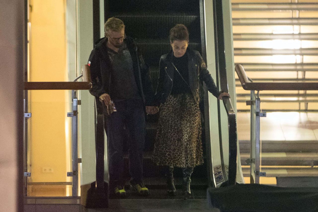 Jarosław Bieniecki i Katarzyna Glinka wyszli z kina trzymając się za ręce
