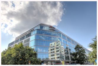 Skanska sprzedała biurowce w Warszawie