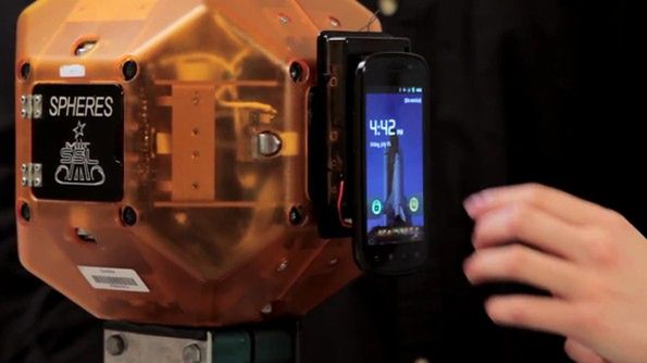 Co Google Nexus S robił na pokładzie promu Atlantis? [wideo] 1